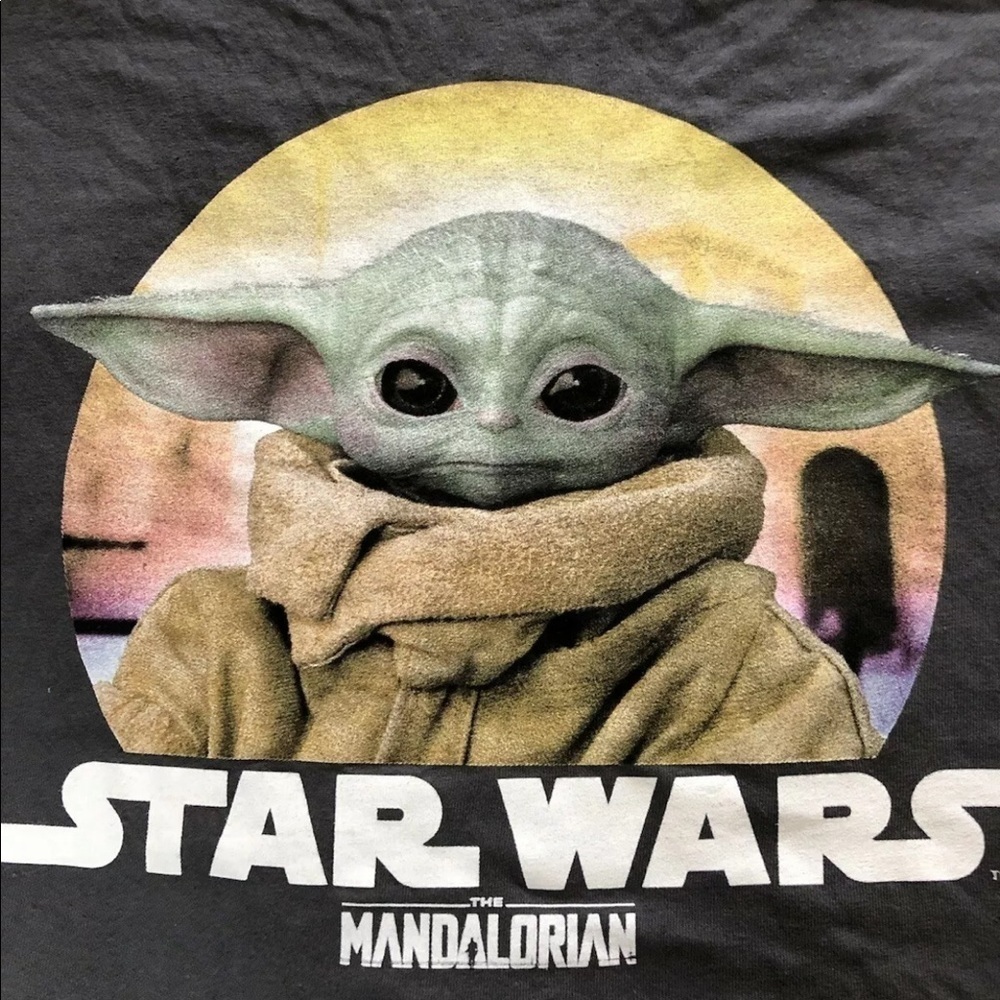 Star Wars the mandalorian baby yoda tshirt. - Picture 3 of 5